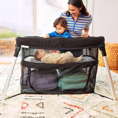Vista 2 de Munchkin Ultra-Lite - Corral 3 en 1, cuna de viaje y moisés para recién nacidos de hasta 24 meses, ligero, sin herramientas, incluye colchón