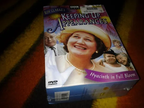 Vista 4 de Keeping Up Appearances - Hyacinth in Full Bloom Set (Vol. 1-4) DVD