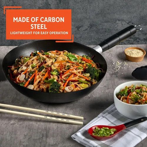 Vista 3 de IMUSA Wok antiadherente de acero al carbono de 9.5 pulgadas con mango de tacto frío, color negro Mango de tacto fresco, ideal para salteados