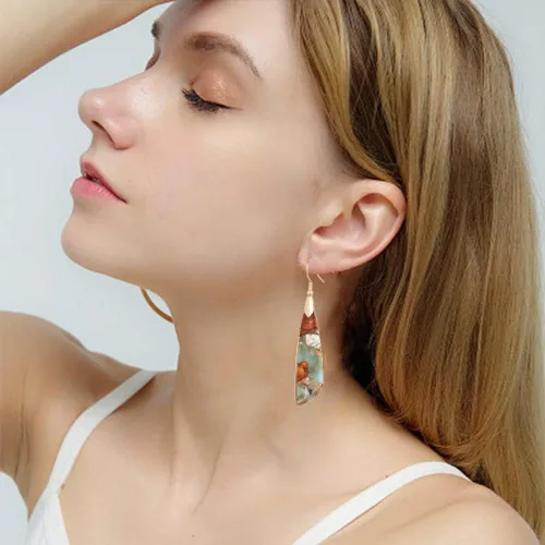 Vista 4 de Aretes colgantes de piedras preciosas naturales bohemios y únicos para mujer