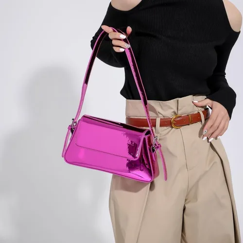 Vista 2 de Bolso de noche metálico plateado para mujer, Y2K, bolso de hombro de cuero plateado brillante para baile de graduación, boda, fiesta