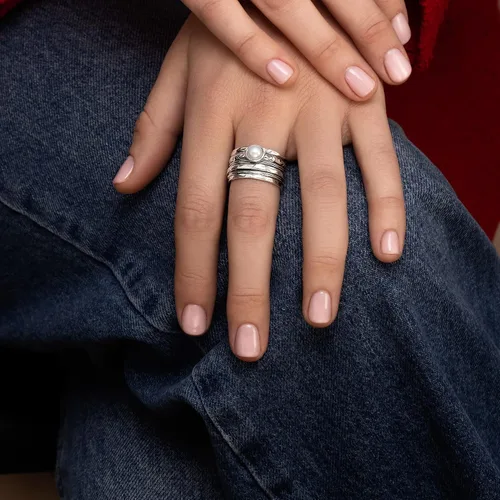 Vista 2 de 925 Sterling Silver14K Gold Plated Silver Spinner Ring Unisex, Bold Hammered BeadedFreshwater Pearl Floral Etched and Hammered, Oxidized