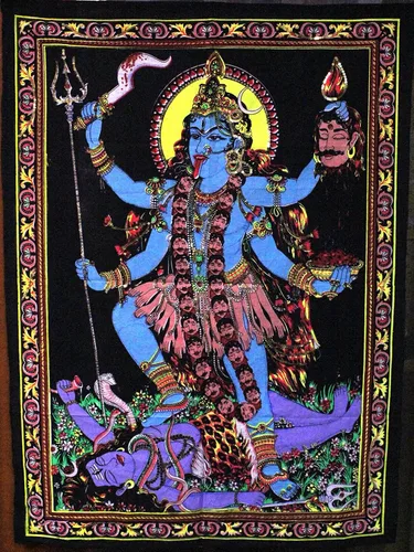 Vista 2 de Lungta Imports Enorme tela de algodón Diosa Kali 43" X 30" Tapiz