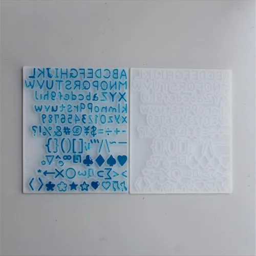 Vista 3 de Molde de silicona pequeño de resina flexible con forma de letra y número, fácil de liberar, perfecto para llavero y resina con números artísticos