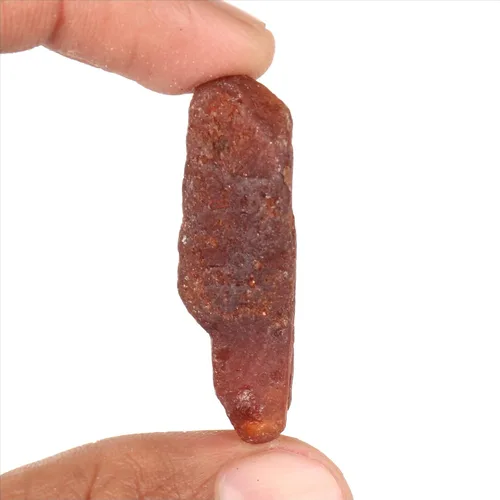 Vista 2 de GEMHUB 44.05 CT Un cristal curativo de granate rojo de alto grado, trozo de granate natural, granate áspero sin cortar