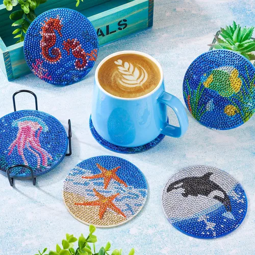Vista 3 de Craftdady Juego de 8 piezas de pintura de diamantes oceánicos para adultos, posavasos de arte de diamantes con soporte, posavasos acrílicos