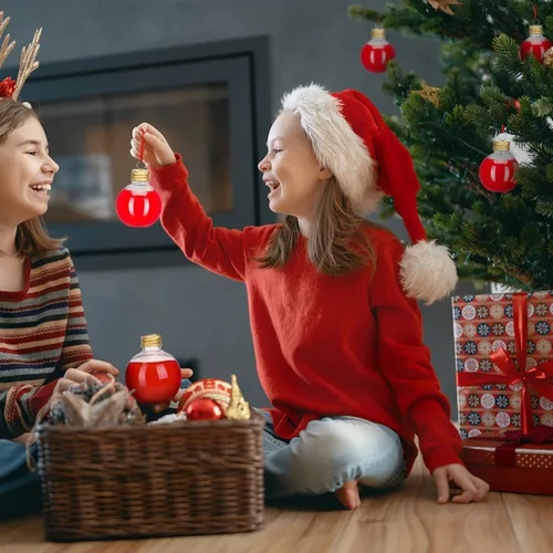 Vista 3 de HOMSFOU 10 bolas de adorno de Navidad transparentes rellenables para cócteles, adorno colgante de chupito de plástico para bebidas de caramelo