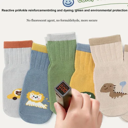 Vista 3 de BRATAA Toddlers No Slip Socks 5 Pairs-Cartoon Baby Little Boys Girls Socks with Grips Crew Length Slipper Socks