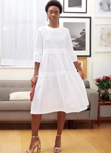 Vista 3 de McCall's Patterns McCall's - Vestido plisado hasta la rodilla para mujer, tallas 6-14, patrón de costura, color blanco