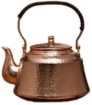 Vista 4 de kkekos Tetera de cobre hecha a mano de 33.8 fl oz tetera china para estufa sin recubrimiento (marrón)