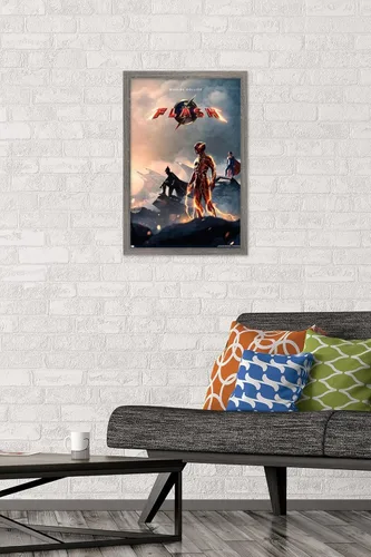 Vista 2 de Trends International DC Comics Movie The Flash - Póster de pared de una hoja, 22.4 pulgadas de largo x 14.7 pulgadas, versión enmarcada de madera