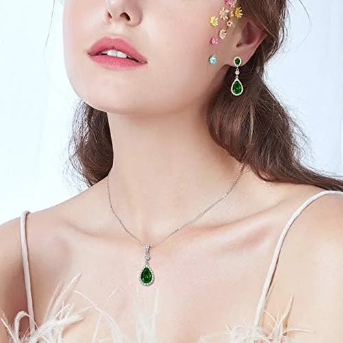 Vista 2 de EleQueen Collar de plata de ley 925 con circonias cúbicas y aretes en juego.