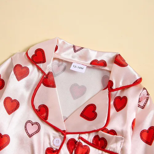 Vista 4 de TBUIALL Traje de satén de manga larga con solapa y estampado de corazón elástico para niñas pequeñas