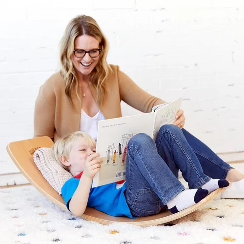 Vista 11 de ECR4Kids Tabla de Equilibrio con Base de Felpa, Juguete Montessori, Negro Felt non-slip Montessori balance board helps develop & improve balance