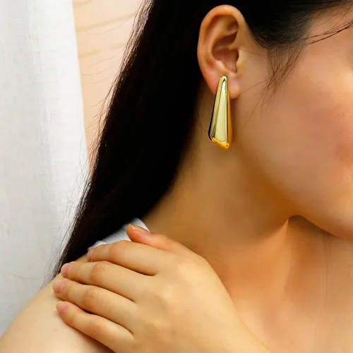 Vista 7 de Aretes colgantes gruesos de oro para mujer, chapados en oro, grandes, minimalistas, geométricos, largos, triangulares, exagerados, para mujer, a