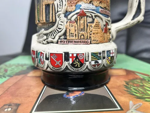Vista 6 de Taza de cerveza con diseño de castillos alemanes de color verde oscuro con tapa Petwer Regalos de cumpleaños de 0.8 litros (verde oscuro)