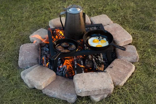 Vista 8 de Amazon Basics Rejilla de Parrilla de Camping Portátil Extra Resistente para Cocinar en Fogatas, Negro