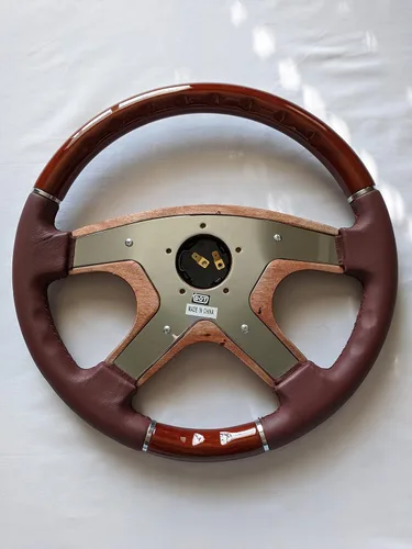 Vista 6 de Raptor Volante de madera de caoba y cuero granate de 15 pulgadas
