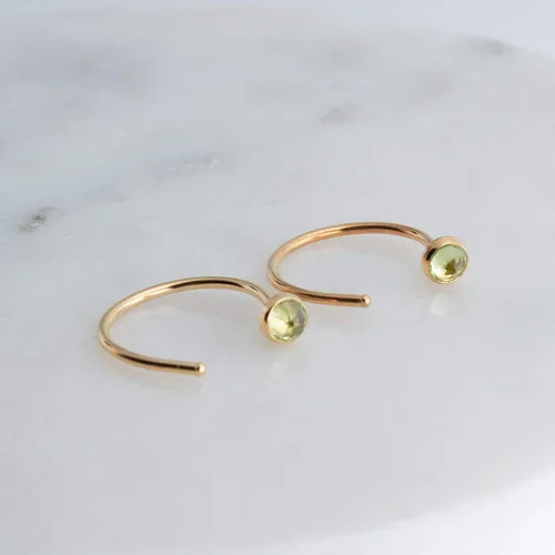 Vista 24 de Half Huggie Gold Hoop Earrings for Girls Women Tiny Cartilage Birthstone Stud Piercing Earring Hypoallergenic Earring Screw Back Dainty Hug Hoops