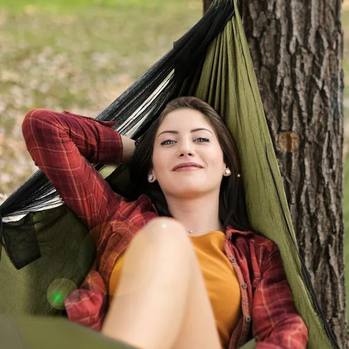 Vista 6 de COVACURE Hamaca de camping – Hamaca portátil de capacidad de 772 libras con correas de árbol, hamaca de viaje de nailon de paracaídas duradera
