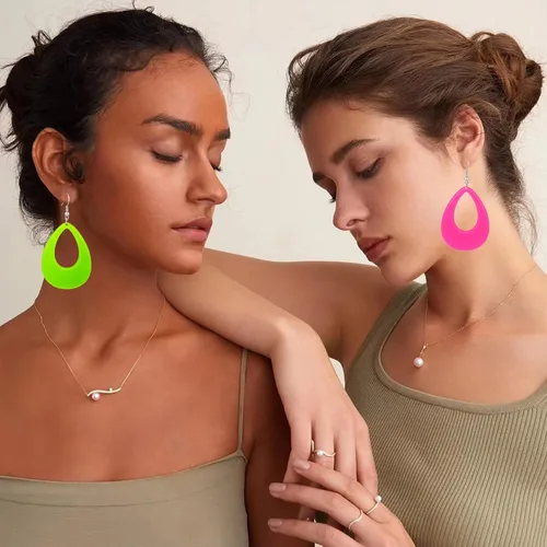 Vista 5 de KaFu Aretes de neón de los años 70 y 80, aretes geométricos ovalados de resina de neón, aretes colgantes de acrílico retro para mujeres y niñas