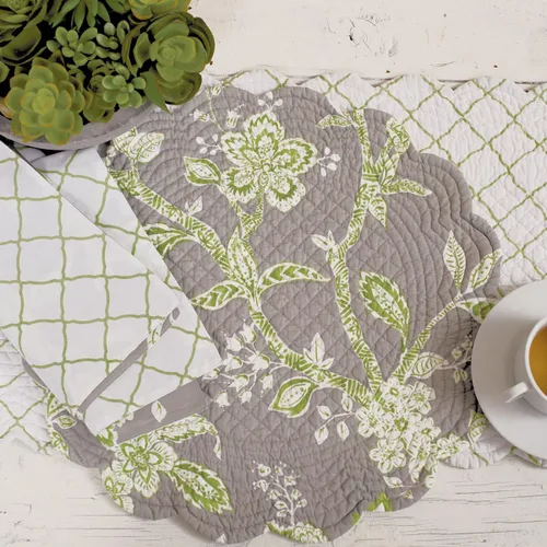 Vista 2 de C&F Home Annabelle Floral Botánico Jacobeo Primavera Verano Reversible Algodón Lavable a Máquina Servilleta 20X20 Verde
