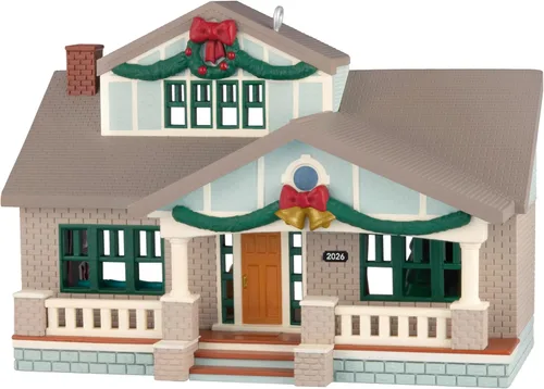 Vista 8 de Hallmark Keepsake Adorno de Navidad 2023, casas y tiendas nostálgicas tradicionales Tudor 2023, regalos para ella