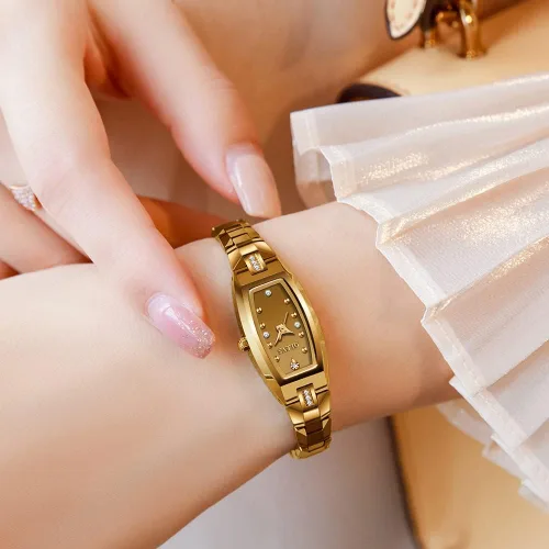 Vista 3 de OLEVS Reloj delgado para mujer correa de acero de tungsteno de oro rosa diseño Tonneau forma cuadrada con forma de diamante cuarzo para mujer reloj