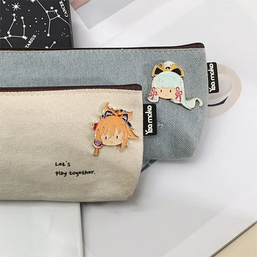 Vista 8 de Genshin Impact Pins 12 piezas broche Genshin Impact Cosplay regalo para fanáticos Venti Hu Tao Klee Tartaglia Xiao Ganyu Plástico Sin gemas