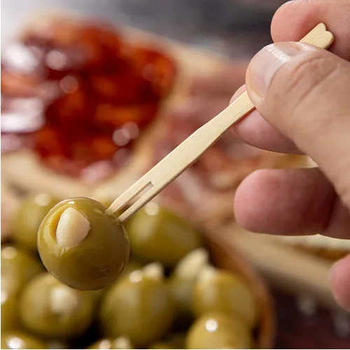 Vista 4 de Grotaminarda Aceitunas Gordal rellenas de ajo Aceituna Rellena de Ajo 20oz/580grs (20 oz 1-Pack)