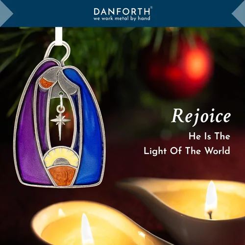 Vista 2 de Danforth Adorno de Natividad de la Santa Familia para árbol de Navidad – María José y el Niño Jesús – Adorno de Navidad de peltre hecho a mano – 2