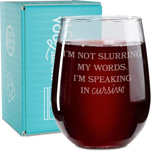 Vista 9 de On The Rox Drinks Regalos de vino para mamá, copa de vino grabada sin tallo de 17 onzas con texto en inglés "Parenting Takes A Vineyard", única y 1