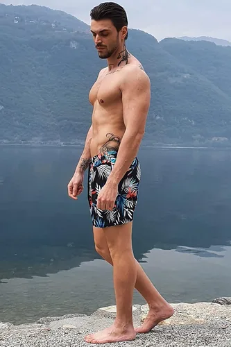 Vista 5 de GINGTTO Trajes de baño cortos de playa para hombre con forro de malla