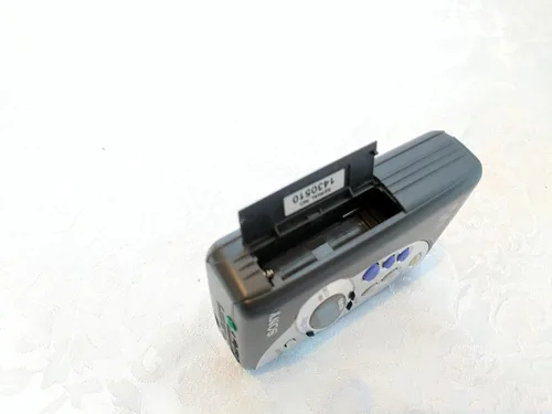 Vista 8 de SONY Reproductor de casete portátil AMFM (WM-FX241)