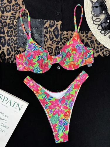 Vista 4 de SHENHE Conjunto de bikini floral de corte alto para mujer, 2 piezas, trajes de baño tropicales, ropa de playa