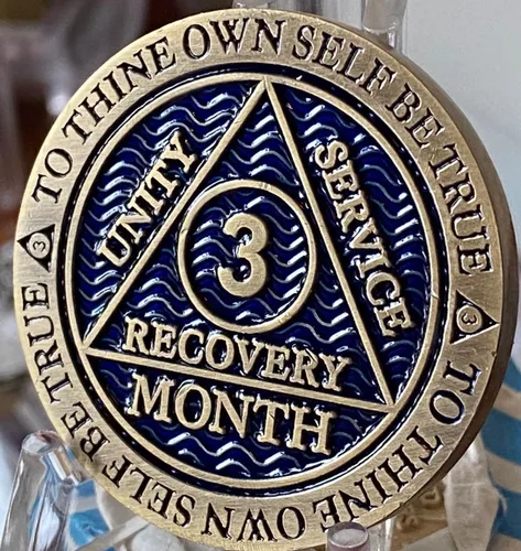 Vista 3 de 3 meses AA Medallion Antique Bronze Dusty Blue Color 90 Day Sobriety Chip, Placa de bronce, cadena de cable o Figaro cubano C-Link