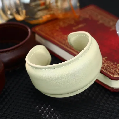 Vista 6 de EVEYE Pulsera de cuero marrón vintage 2026, brazalete abierto de cuero ancho, joyería retro