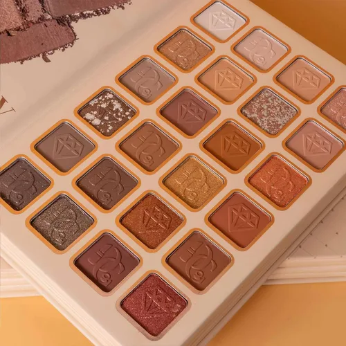 Vista 7 de Paleta de maquillaje, sombra de ojos, resaltador, rubor y contorno, juego de paleta de maquillaje plegable estilo libro de 4 capas, brillo metálico