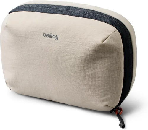 Vista 8 de Bellroy Lite Tech Kit, organizador de viaje electrónico, color negro