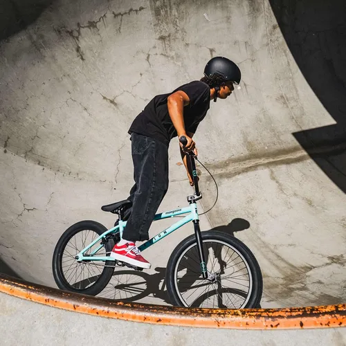 Vista 7 de Mongoose Legion Kids Freestyle BMX Bike