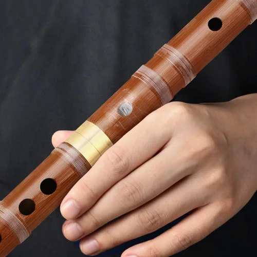 Vista 2 de Flauta dizi de bambú. Instrumento tradicional chino hecho a mano, Clave de Re