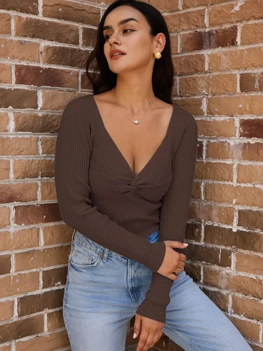 Vista 34 de LILLUSORY Ropa de otoño con nudo torcido 2025 para mujer, trajes de moda con parte superior acanalada de manga larga