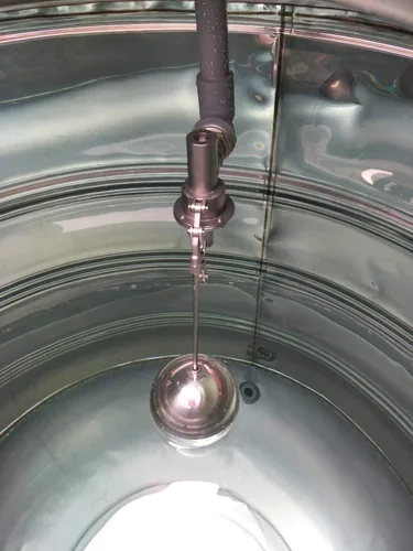Vista 6 de Válvula de bola de flotador equilibrada de acero inoxidable 304, montaje en tanque, 100 Psi (3/4")