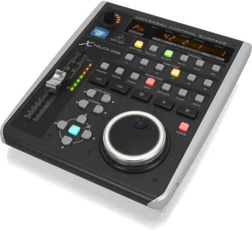 Vista 4 de Behringer X-TOUCH ONE Superficie de control universal con atenuador de motor sensible al tacto y tira LCD