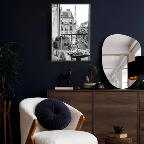 Vista 5 de Lienzo de lectura de periódico vintage para niña, arte de pared, póster retro con vista de la Torre Eiffel, arte de pared retro en blanco y negro