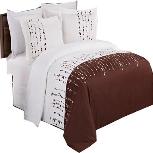 Vista 2 de sheetsnthings Eleanor Luxury Juego de edredón bordado de 4 piezas incluye 3 piezas de edredón y un edredón alternativo de plumón., Microfibra