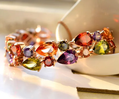 Vista 2 de Hermosa Conjunto de joyas de cristal de Austria multicolor chapado en oro rosa
