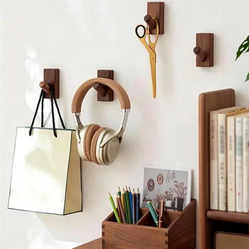 Vista 4 de HomeDo Paquete de 4 ganchos adhesivos de pared para sombreros, ganchos de madera para colgar en la pared, ganchos decorativos individuales