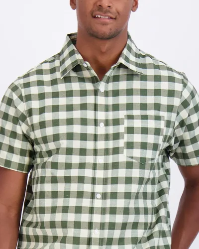 Vista 4 de Paquete de 3 camisa clásica de manga corta con botones y bolsillo frontal para hombre (disponible en tallas grandes y altas)