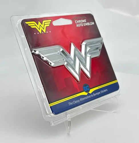 Vista 5 de Emblema cromado para auto de Mujer Maravilla (3D)